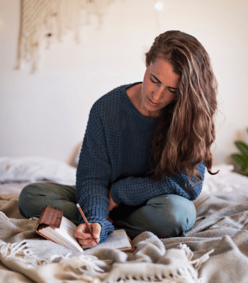 simple ways to practice mindfulness: free flow writing
